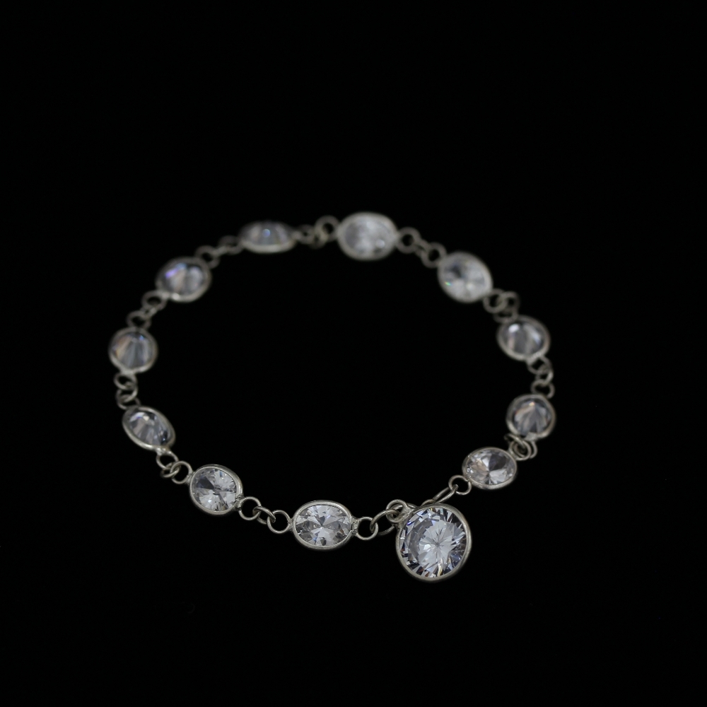 White stones bracelet